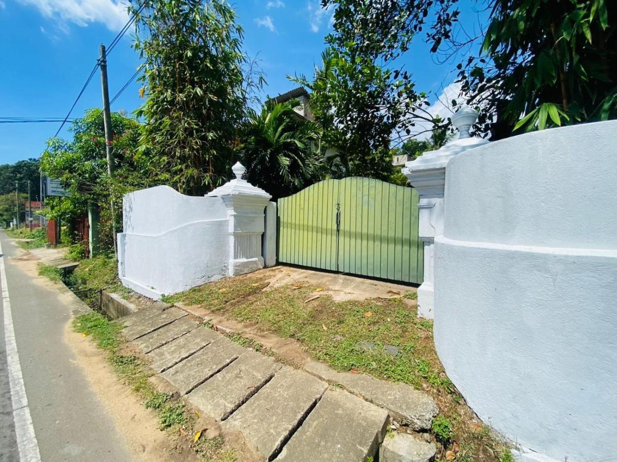 Colonial Bungalow Тангалле Екстер'єр фото